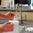 Instant hot water faucet